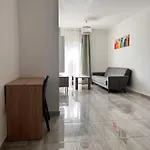 F5 Room 3, Private Room Two Single Beds Shared Bathroom In Shared Flat